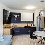 The Town Hall -welcome Apartment-free Outdoor Parking-ac דירה *