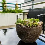 The Town Hall -welcome Apartment-free Outdoor Parking-ac דירה *