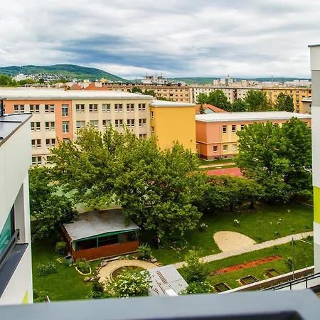 The Town Hall -welcome Apartment-free Outdoor Parking-ac Appartamento Košice